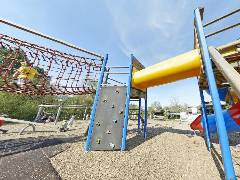 Spielplatz im Park im Grünen